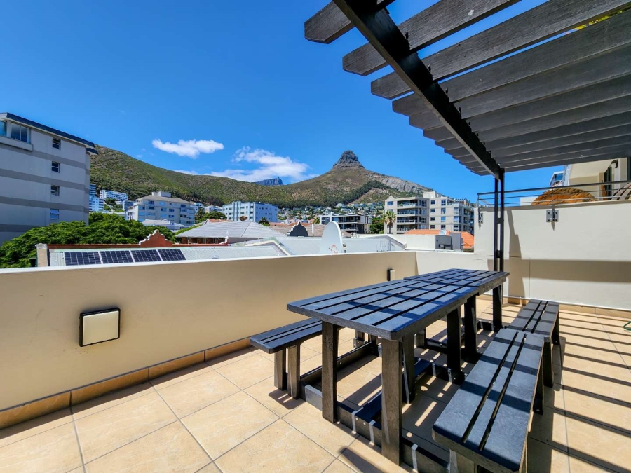 2 Bedroom Property for Sale in Sea Point Western Cape